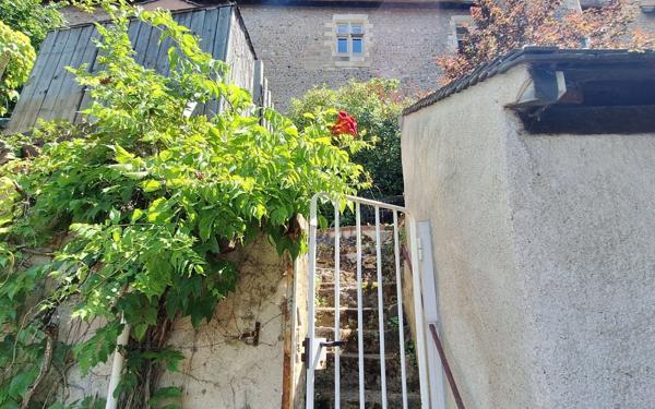 Maison à vendre    5 pièces • 264 m2 Montluçon