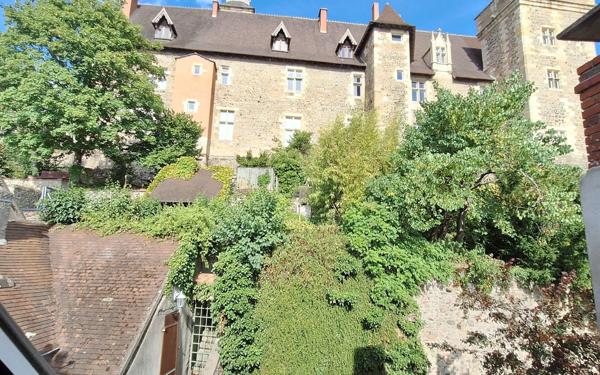 Maison à vendre    5 pièces • 264 m2 Montluçon