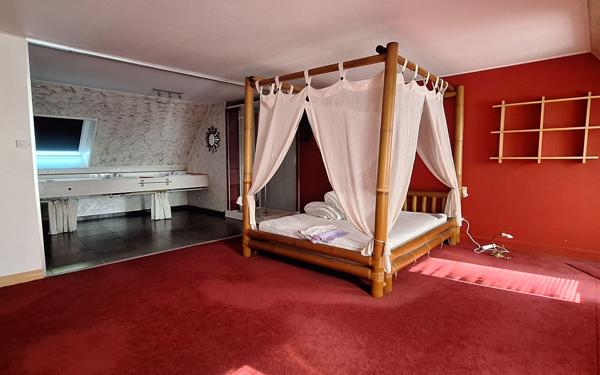 Maison à vendre    5 pièces • 264 m2 Montluçon