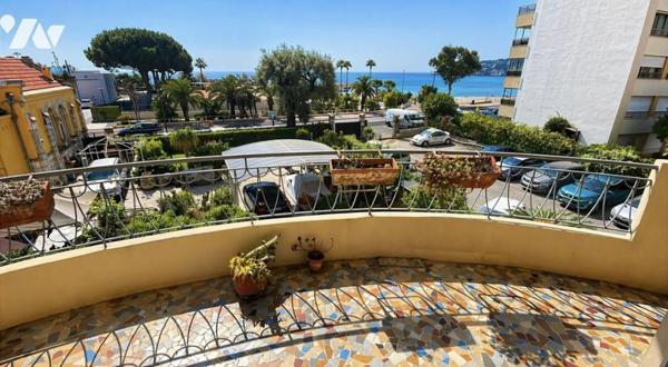 Roquebrune-Cap-Martin, résidence front de mer balcon vue mer parking collectif 