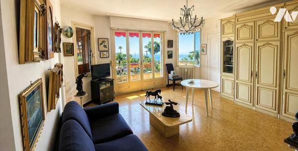 Roquebrune-Cap-Martin, résidence front de mer balcon vue mer parking collectif 