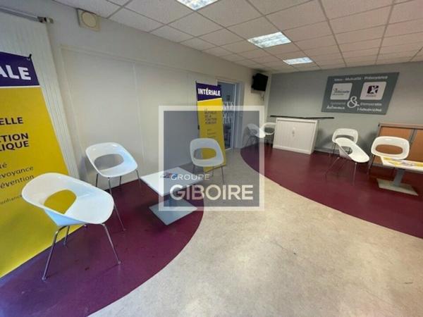 Local commercial - A LOUER (réf : 35.0122)