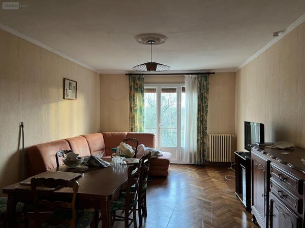 Maison à vendre à Ardentes dans l'Indre (36120), ref : JA/800