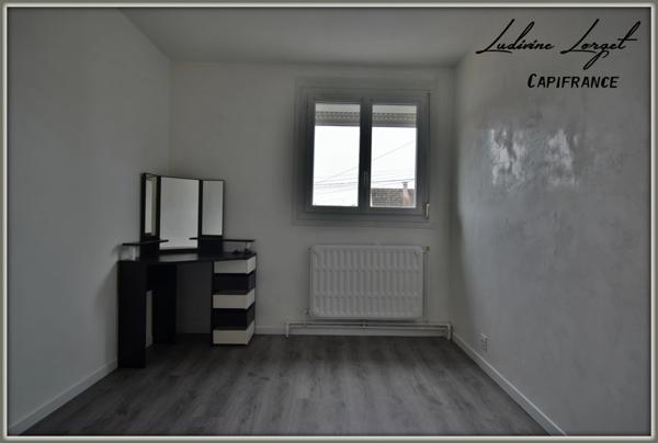 Maison traditionnelle à vendre sans travaux à NEUILLY-SAINT-FRONT(02) quartier calme - 4 pièces- 93 m² habitables - garage – Proche des écoles - Terrain 449m2. DPE C.