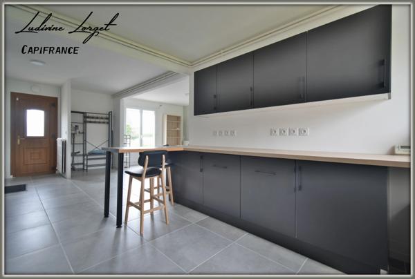 Maison traditionnelle à vendre sans travaux à NEUILLY-SAINT-FRONT(02) quartier calme - 4 pièces- 93 m² habitables - garage – Proche des écoles - Terrain 449m2. DPE C.