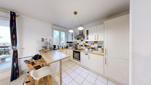 Rare sur le secteur ! Superbe F3 de 60 m² avec terrasse de 21 m² plein coeur du nouveau Coeur de ville de Vauréal.