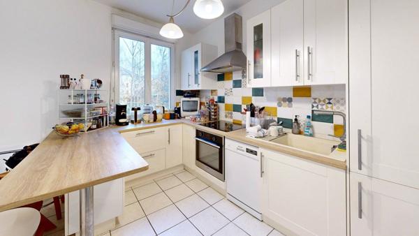 Rare sur le secteur ! Superbe F3 de 60 m² avec terrasse de 21 m² plein coeur du nouveau Coeur de ville de Vauréal.