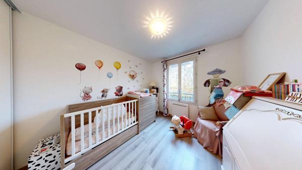 Rare sur le secteur ! Superbe F3 de 60 m² avec terrasse de 21 m² plein coeur du nouveau Coeur de ville de Vauréal.