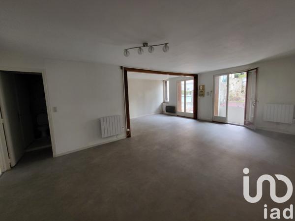 Appartement 3 pièces de 89 m² à Saint-Étienne (42000)