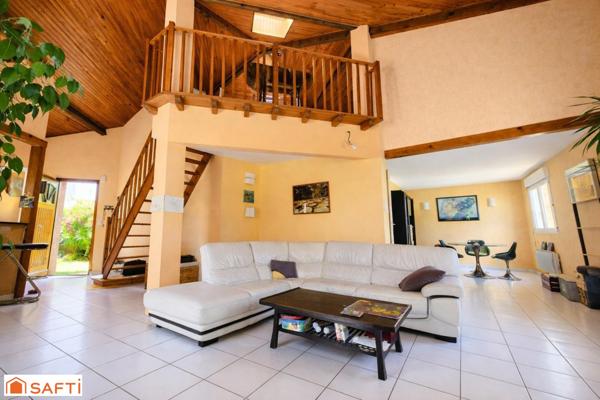 Belle maison d'architecte proche de toutes les commodités