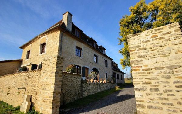 Maison à vendre    7 pièces •  Orthez