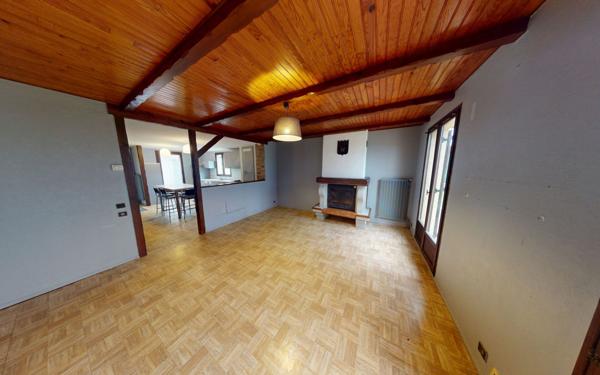 Maison à vendre    5 pièces •  Marange-Silvange