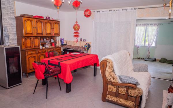 Maison à vendre    4 pièces •  Tonnay-Charente