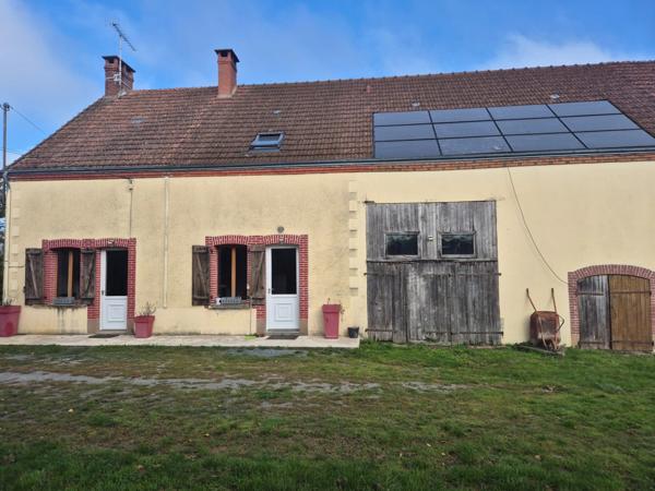 Maison à vendre 5 pièces 3 chambres  terrain 1500 m² dépendances ORSENNES (36)