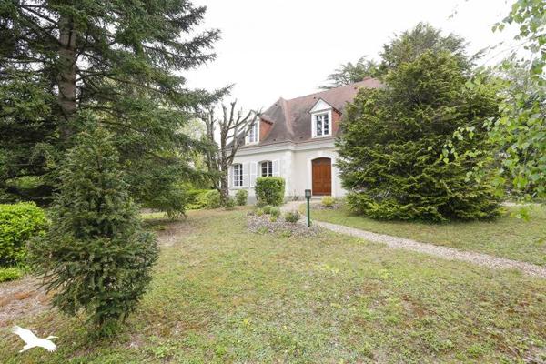 Maison à vendre |                                       Saint-Cyr-sur-Loire |                                        7 pièces  |  192 m²