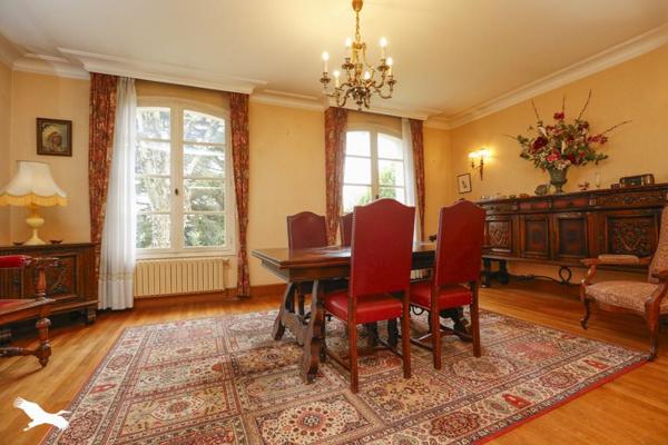 Maison à vendre |                                       Saint-Cyr-sur-Loire |                                        7 pièces  |  192 m²