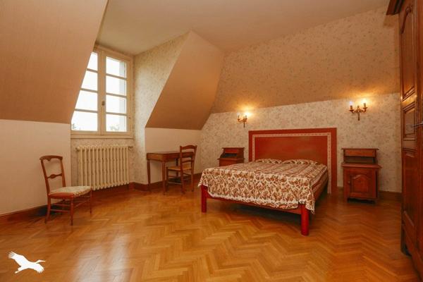 Maison à vendre |                                       Saint-Cyr-sur-Loire |                                        7 pièces  |  192 m²