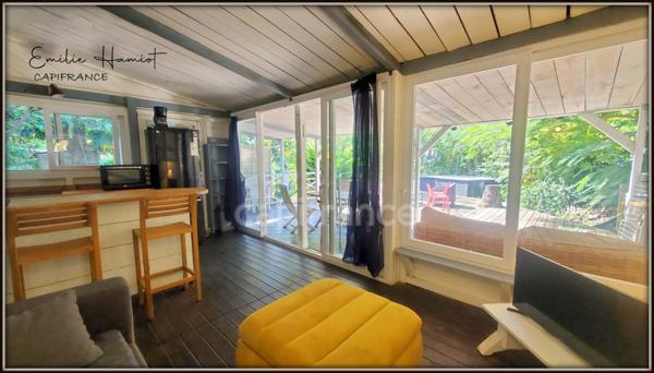 A louer - Maison de type bungalow - 3 pièces avec terrasse, bac à punch et piscine commune