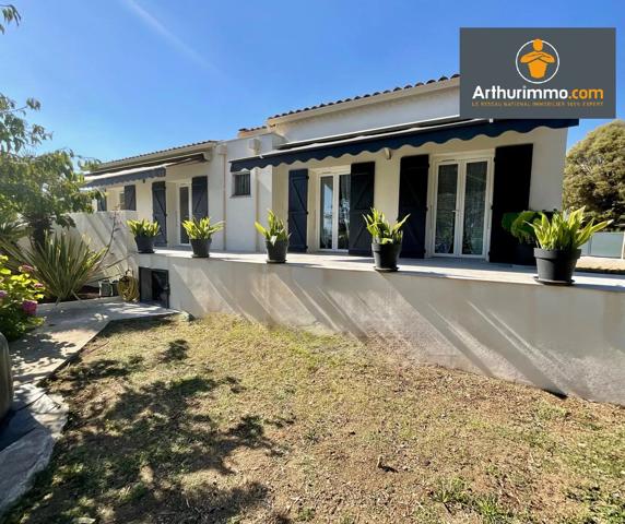 Vente                                                      Maison
                        
                     4 pièces                      107 m2                     à Santa-Maria-Siché