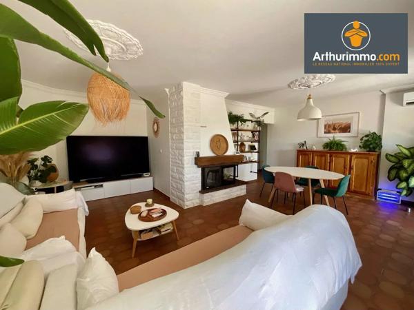 Vente                                                      Maison
                        
                     4 pièces                      107 m2                     à Santa-Maria-Siché