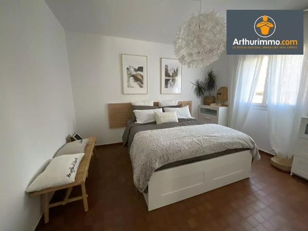 Vente                                                      Maison
                        
                     4 pièces                      107 m2                     à Santa-Maria-Siché