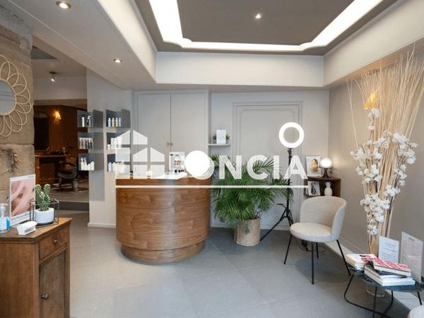 À vendre Local commercial 79.78 m² - Tournon-sur-rhône 07300