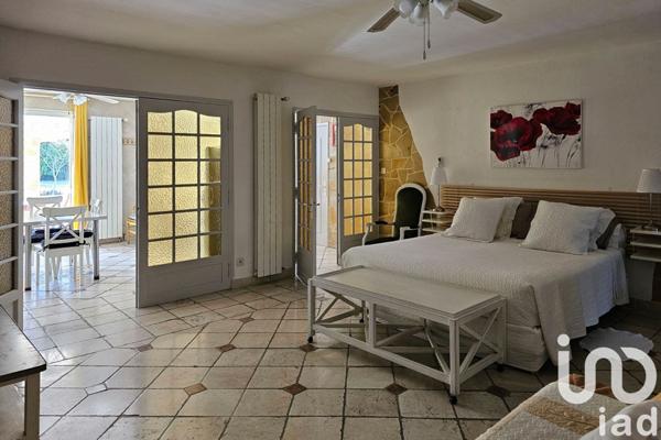 Maison à vendre 16 pièces 365 m² Saint-Rémy-de-Provence