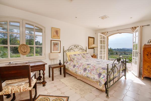 Maison à vendre  6 pièces - 183 m2 LA CROIX VALMER - 83