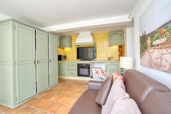 Maison à vendre  6 pièces - 183 m2 LA CROIX VALMER - 83