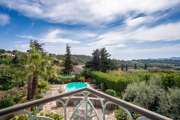 Maison à vendre  6 pièces - 183 m2 LA CROIX VALMER - 83