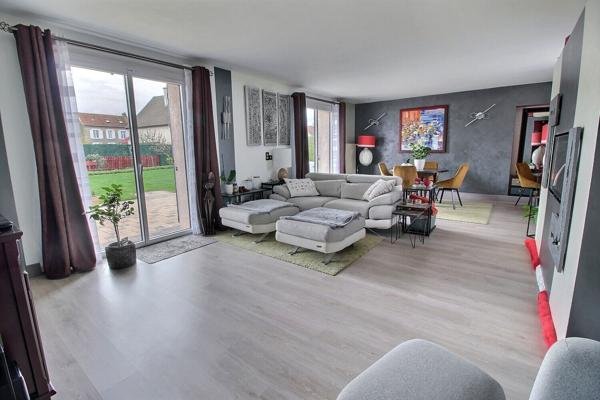 BERRY AU BAC : Maison familiale 4 chambres, dépendances, jardin - accès rapide REIMS et Autoroute A26