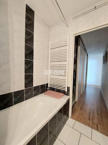 Pau (64000) PAU, T3 , 83 m2 loggias- terrasse fermée- ascenseur- garage- cave.