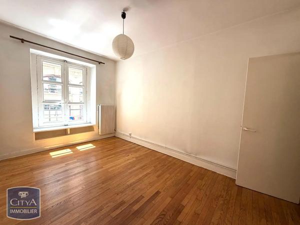Appartement à louer 2 pièces 66.1m² Lyon 2e Arrondissement (69002)