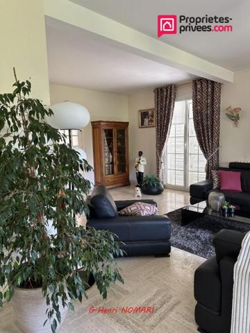 Maison Chateaubriant 10 pièce(s) 280 m2, 6 chambres , 27 390m² de terrain