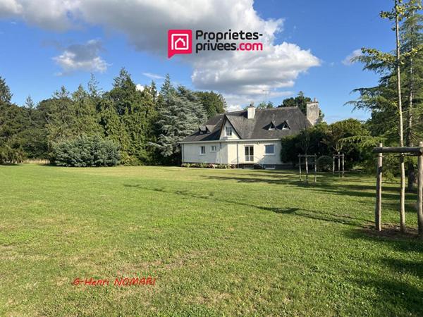 Maison Chateaubriant 10 pièce(s) 280 m2, 6 chambres , 27 390m² de terrain