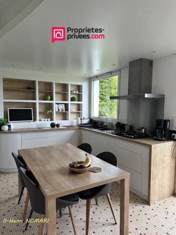 Maison Chateaubriant 10 pièce(s) 280 m2, 6 chambres , 27 390m² de terrain