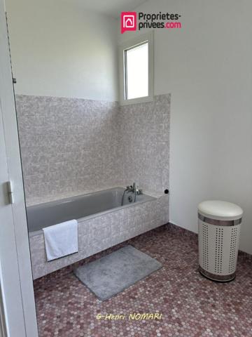 Maison Chateaubriant 10 pièce(s) 280 m2, 6 chambres , 27 390m² de terrain