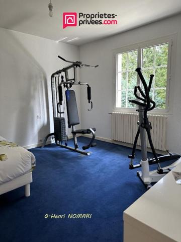 Maison Chateaubriant 10 pièce(s) 280 m2, 6 chambres , 27 390m² de terrain