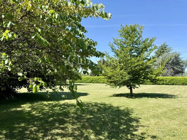 Proche d'Eymet - Vue imprenable pour cette maison de 4 chambres