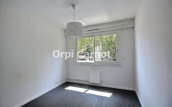 Appartement à louer    1 pièce •  Castres