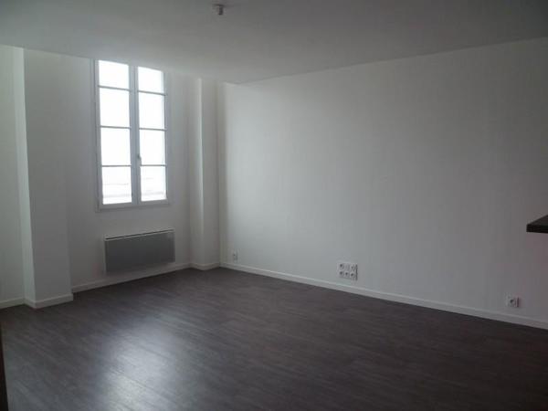 Appartement 3 pièces à louer Rochefort - 17300 / Réf: 2605