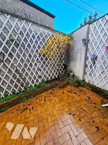 HOPITAL - MONTOISE - RUE CALME 
Maison 150m² comprenant entrée, salon-séjour avec cheminée et ...