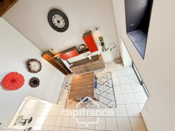 Maison en pierre rénovée – 300 m² habitables – 10 pièces – Terrain 2 800 m² – Réguiny – Garage – Vie de plain-pied