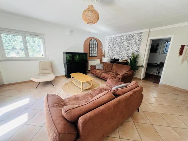 Bas de villa meublé T4 - Vinon sur Verdon - Réf. G68