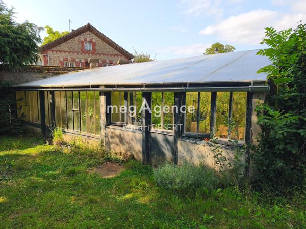 Maison à ATHIS-VAL DE ROUVRE, 61430 - 10 pièces 231m²