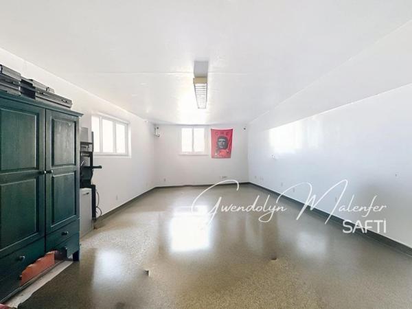 Grande maison familiale avec terrain spacieux