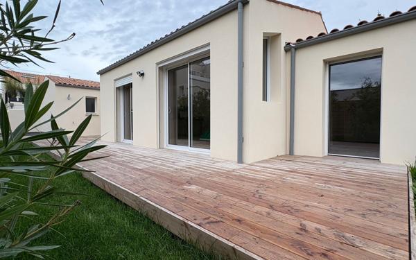 Maison à vendre    4 pièces •  La Rochelle