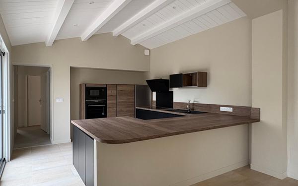 Maison à vendre    4 pièces •  La Rochelle