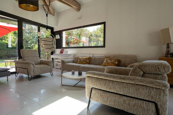 Maison Cabries 10 pièce(s) 245 m2