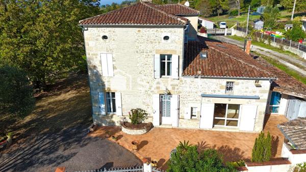 Maison en pierre 8 pièces 284m²
